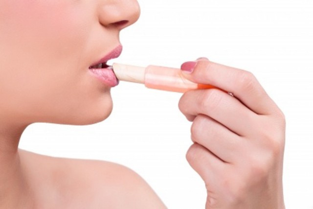 hidratacao_labial-rita_heroina