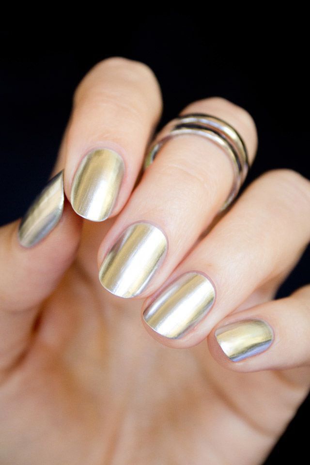 unhas_metalizadas2-rita_heroina